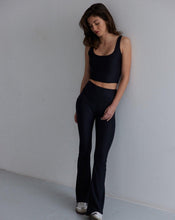 Load image into Gallery viewer, sustainable athleisure ralph leggings black - Rocca Club
