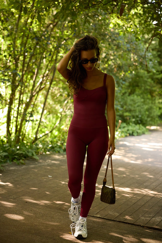 sustainable activewear theo leggings burgundy