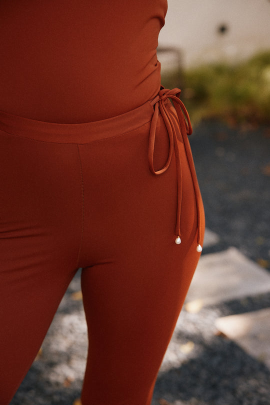 sustainable capri leggings