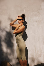 Load image into Gallery viewer, sustainable capri leggings
