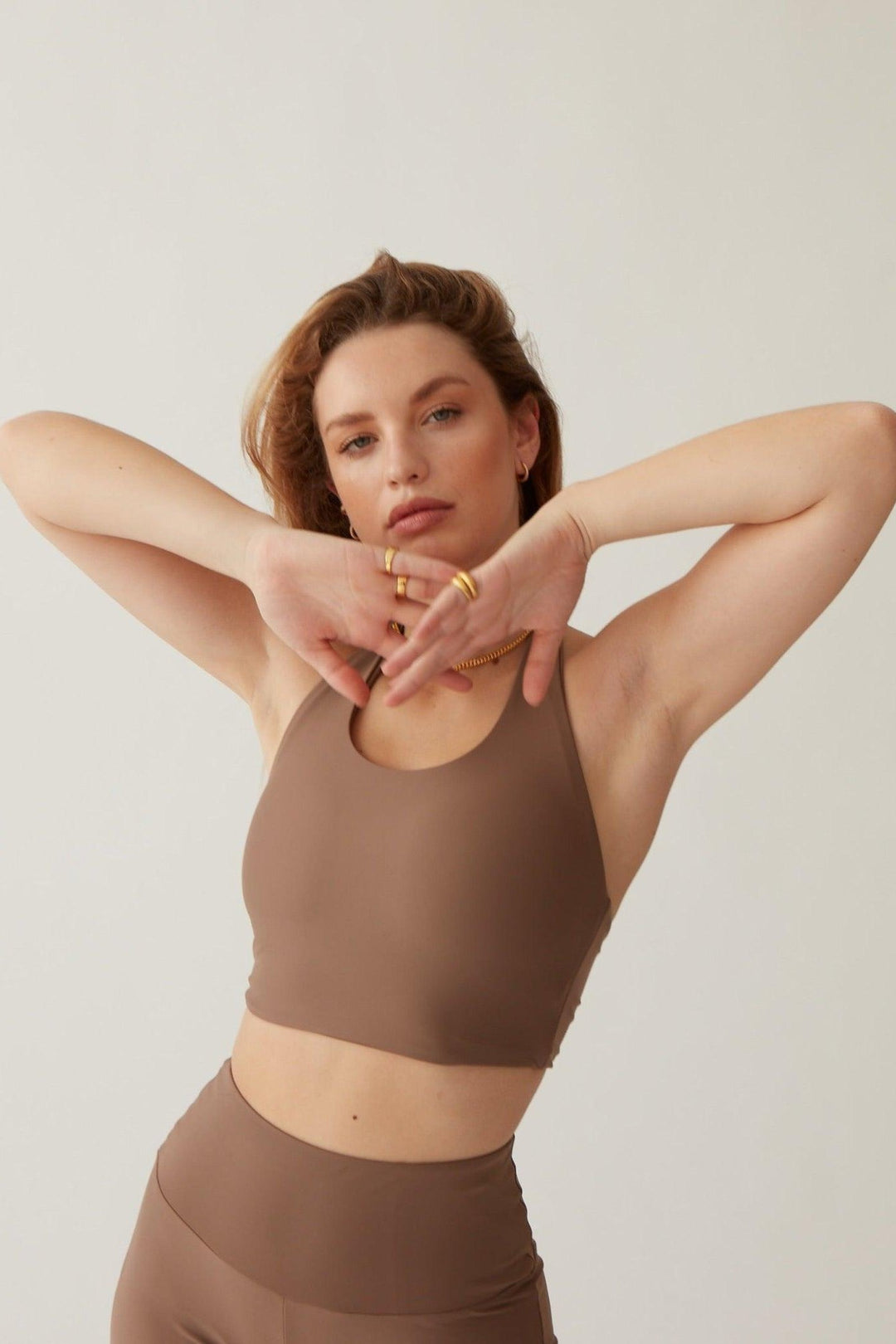 sustainable athleisure cleo top taupe - Rocca Club